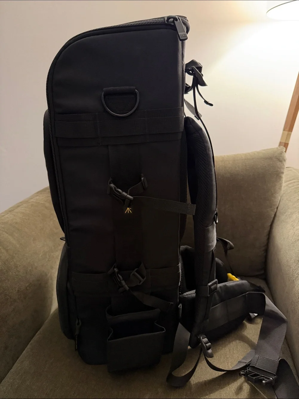 LBB-1600B Alpine 600 Lens Backpack for DSLR and 600/800mm Lens (Black)